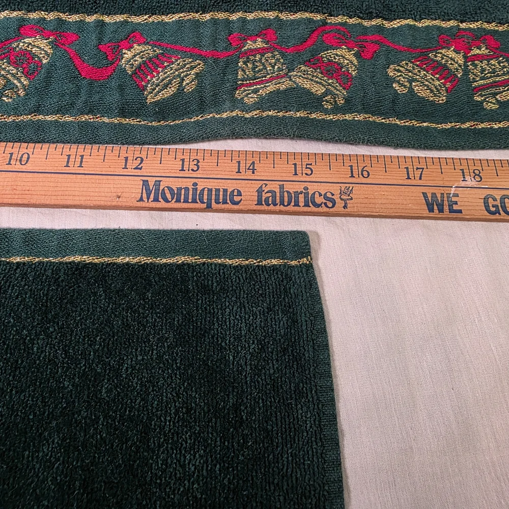 JCPenney Vintage Holiday Set of‎ 2 Display Towels